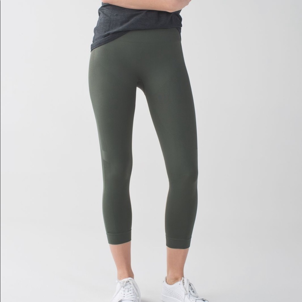 Lululemon Zone In cropped leggings